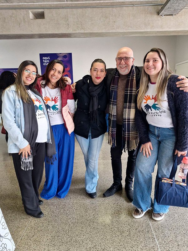 Equipe CEI Arco-Íris e Cogestora de alimentação São Miguel, Rhodiany.